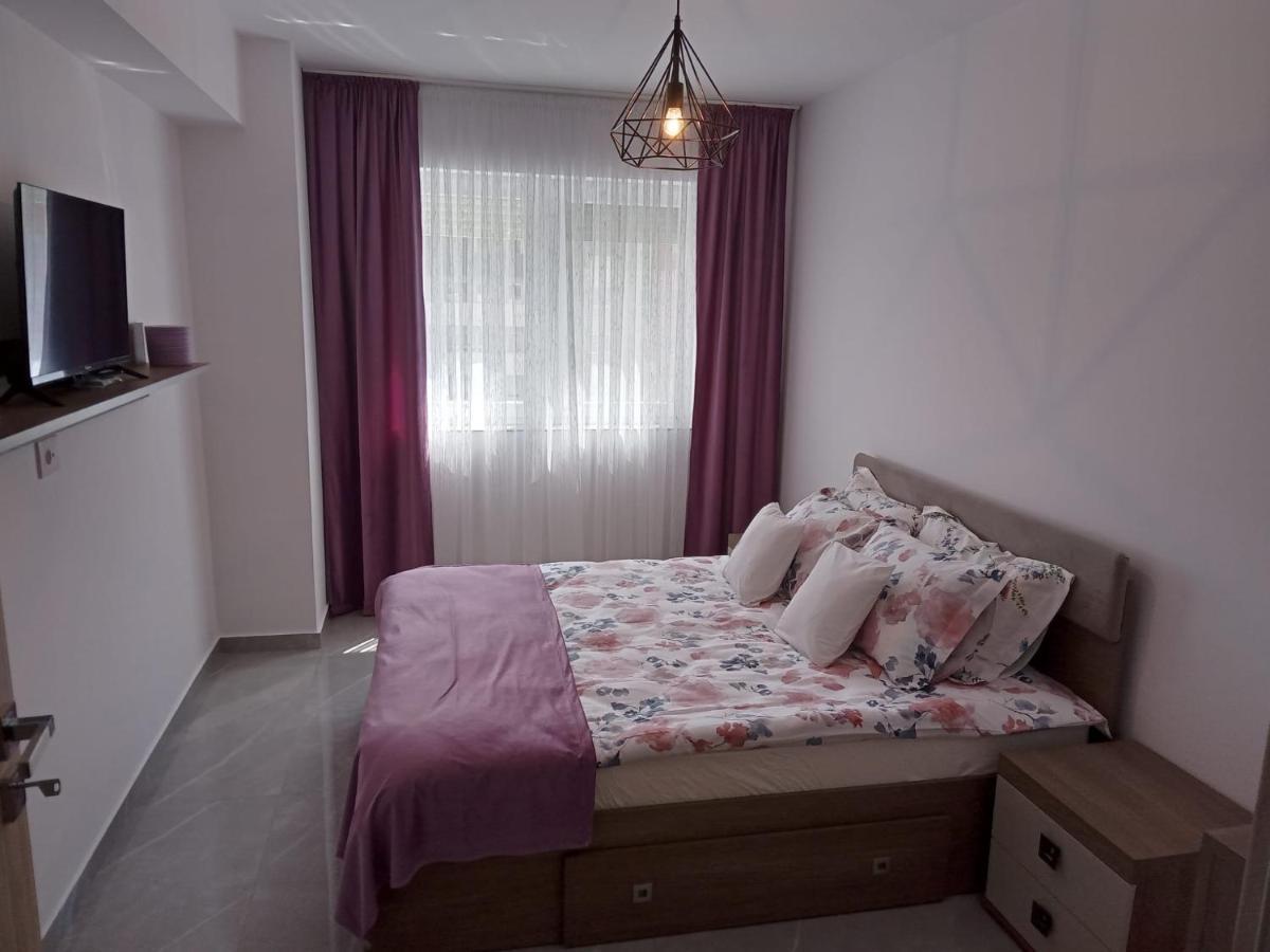 Apartament Gabriella'S Home Oradea Exterior photo